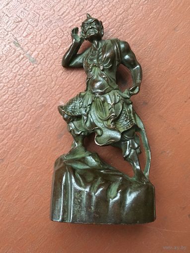 Буддийский бог -защитник Хен