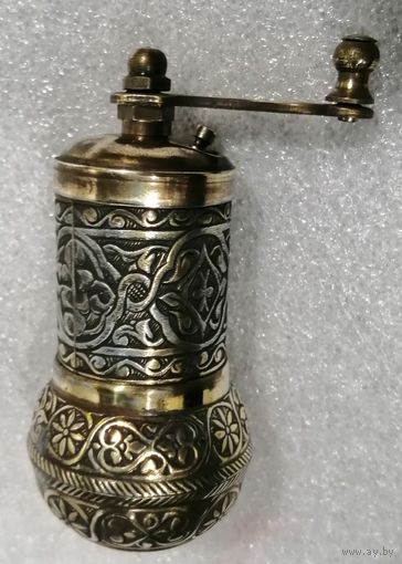 Механическая кофемолка, "карманная".