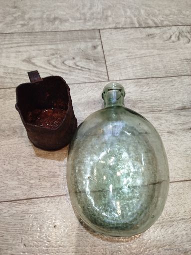 Стеклянная фляжка ПМВ