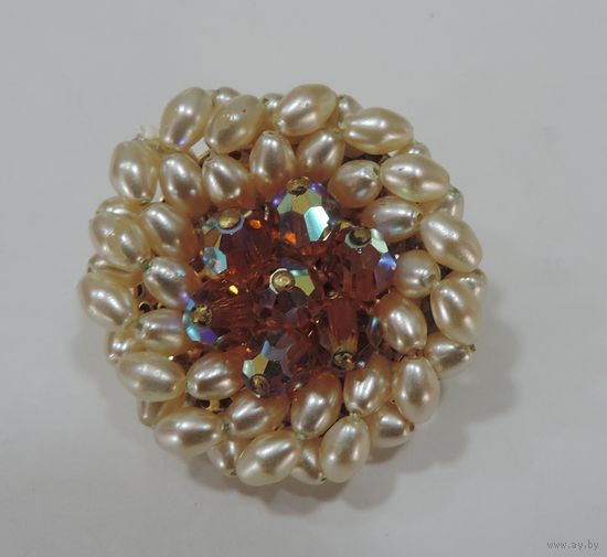 Брошь 60-70-е годы СССР. Диаметр 3.3 см.