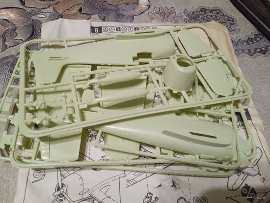 Сборная маштабная "-модель самолета."Морской Истребитель"