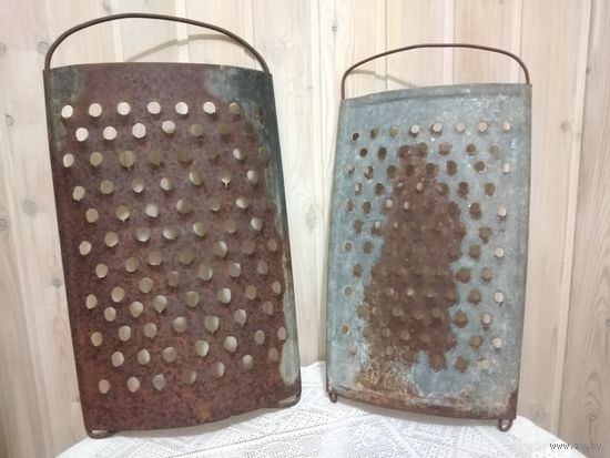 Тёрки старинные, огромные, крепкие. выс.50 и 40см.
