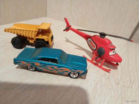 Старые игрушки Металл