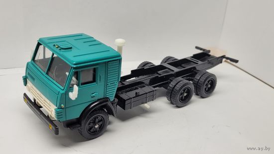 Автомодель СССР КамАЗ-53212