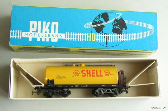 Цистерна SHELL 4-х осная с тормозной будкой  PIKO ПИКО Масштаб 1:87 HO производство 1970-х годов