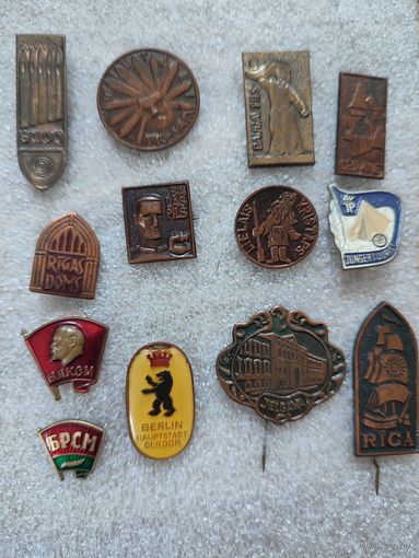 Значки тяжёлые на выбор