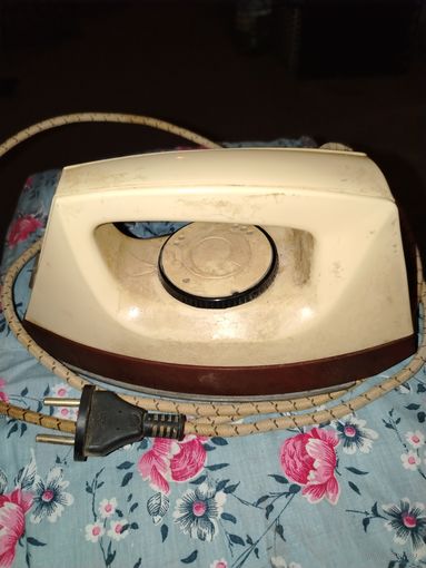 Утюг рабочий. Мэйд ин Беларусь.