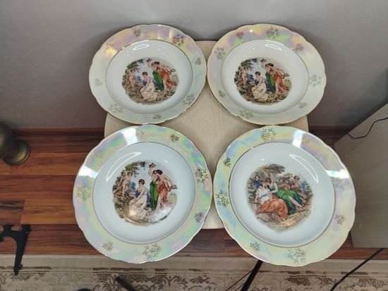 Все лоты с 1 Рубля. Комплект из 4 глубоких тарелок из набора Мадонна. ГДР. 70-Е ГГ. КАХЛА! KAHLA!!!