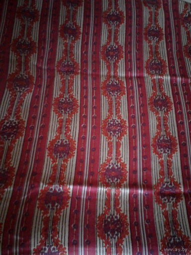Красивая штора из натуральной ткани.