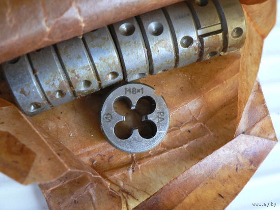 Плашка М 8х1 (производство СССР)