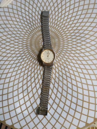 Часы наручные  с браслетом.Состояние на скане. В коллекцию,ремонт,на запчасти.