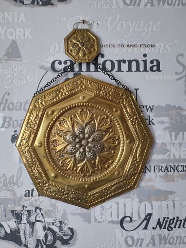 Настенник чеканка