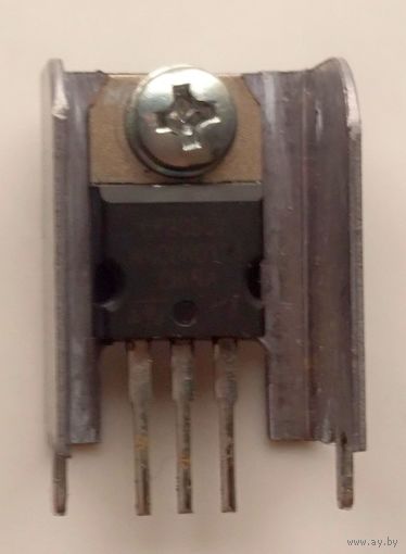 Стабилизатор линейный на радиаторе L7805CV 5V 1,5A