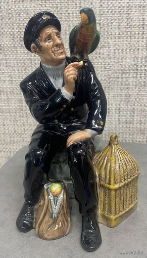Фарфоровая статуэтка Капитан с попугаем. Royal Douton. 1964 год. Англия. 11 х 19.5 см