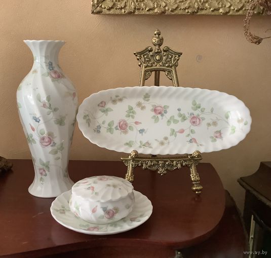 Ваза Шкатулка и др Набор в спальню Роза Wedgwood костяной фарфор Англия 60-е