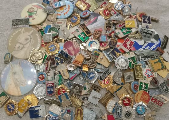 С РУБЛЯ! 200 значков. Микс. (Смотрите другие мои лоты!)