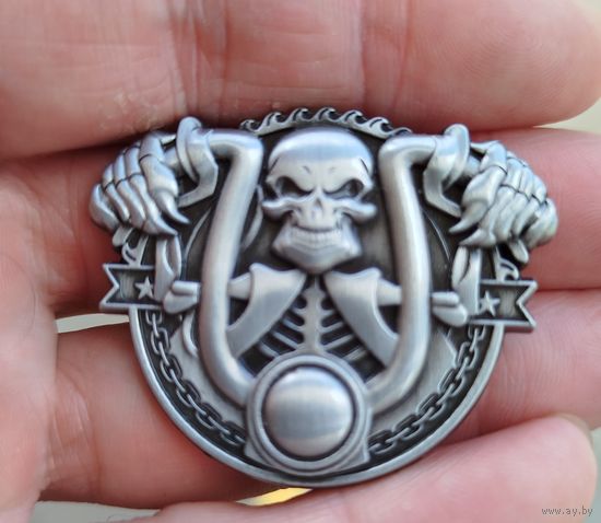 Знак,крупный ,тяжёлый,байкерский