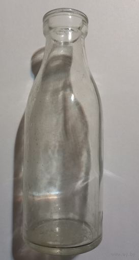 Бутылка молочная.