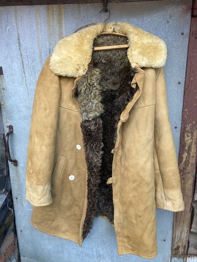 Полушубок СА  52\3 мехкомбинат  им Октябрьской Революции г.Киров 88г