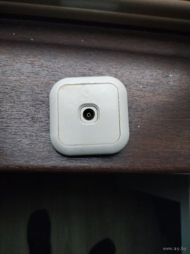 Розетка телевизионная . 2 шт.