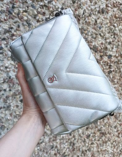 Сумка-кроссбоди Victoria's Secret Medium Crossbody Bag (Silver)