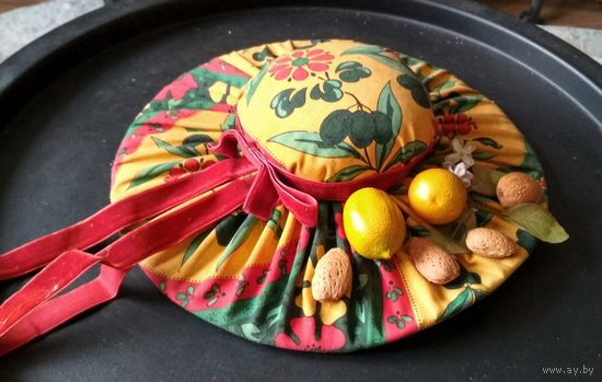 Винтажная игольница в виде шляпки, 60-е гг., Европа, подушечка для иголок, булавок