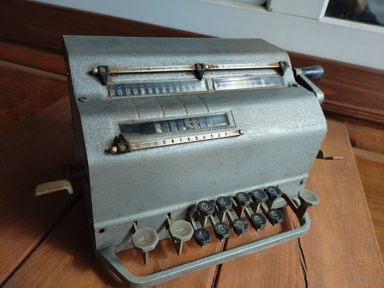 Счетная машинка. Арифмометр. ВК 1. 1972 г.