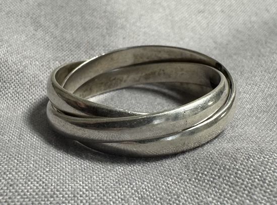 Кольцо серебряное 925 пробы. 73