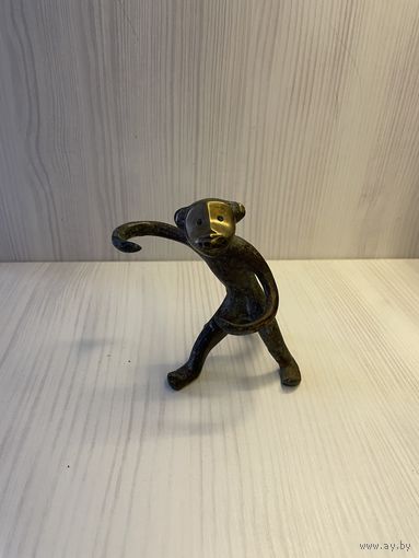 Статуэтка-подставка для солонки и перечницы (бронза)