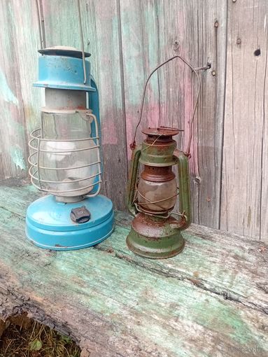 Лампа керосиновая маленькая.