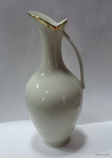 Ваза - кувшин 60-70-е годы Германия. Фарфор. Высота 23.5 см.
