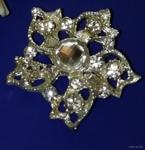 Нежная брожечка в хорошем состоянии.