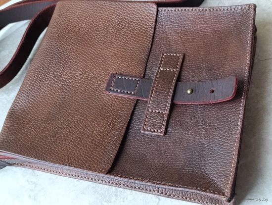 Сумка из натуральной кожи ручной работы.