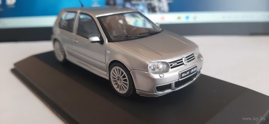 VW Golf 4 ( Solido)