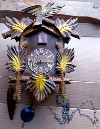 Часы с кукушкой деревянный резной корпус СССР