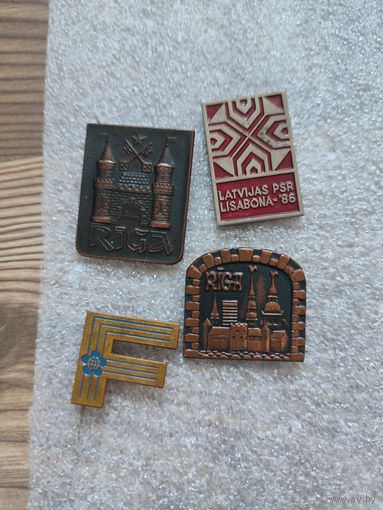 Значки тяжёлые