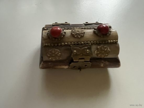 Маленькая шкатулка натуральная кость