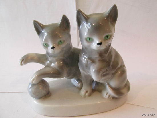 СТАТУЭТКА ИГРАЮЩИЕ КОТЯТА ГЕРМАНИЯ.