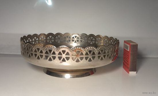 Конфетница (сахарница). Металлическая.