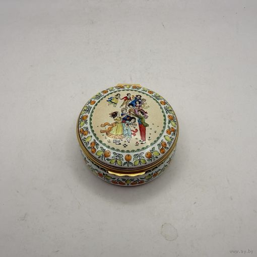 Коллекционная музыкальная шкатулка Англия. 3827