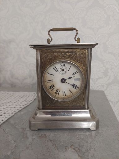 Часы настольные- каретники