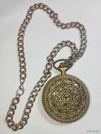 Кварцевые часы Карманные  . С рубля !