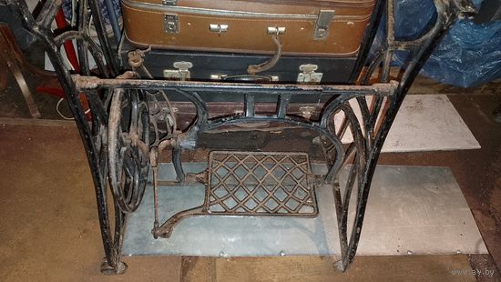 Станина от швейной машинки