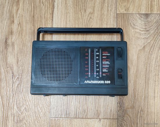 Радиоприёмник Альпинист 320