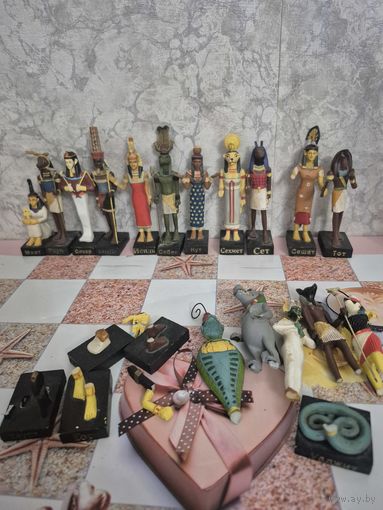 Статуэтки древнегреческих богов