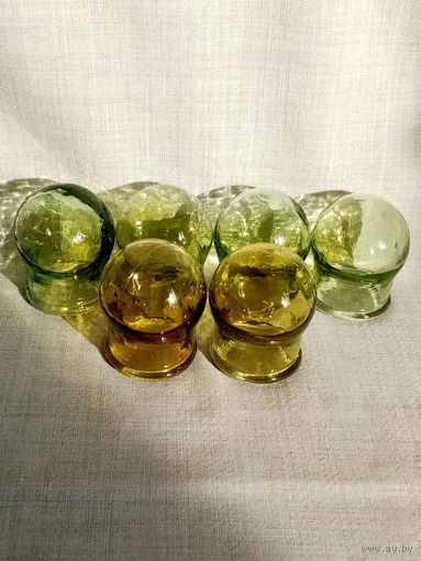 Банки медицинские СССР 6 шт цветное стекло раритет одним лотом