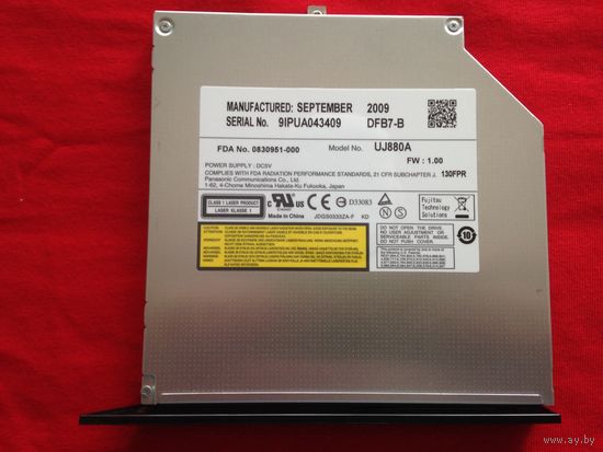 Привод DVD multi Panasonic UJ880A. DVD-мульти SATA для ноутбука, толщина - 12,7 мм.
