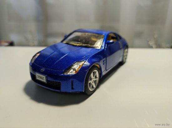Nissan 350Z 1:34 Kinsmart машинка металлическая модель автомобиля коллекционная