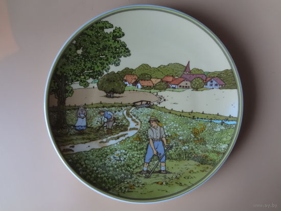 Тарелка настенная Фермер летом.