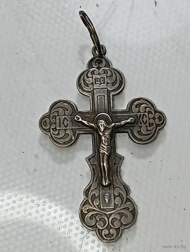 Серебряный крестик .